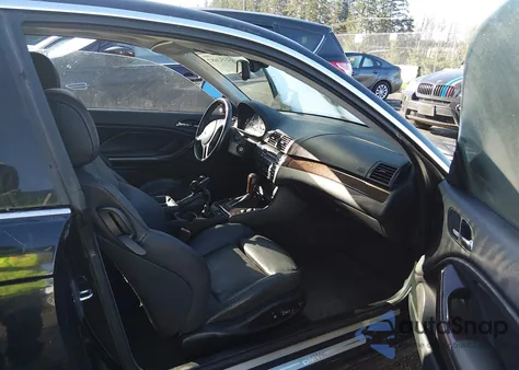 2004 BMW 330Ci z USA, uszkodzony, nr VIN WBABD53484PL10383